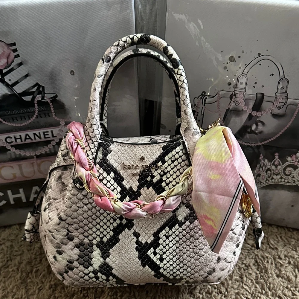 Bag Chain Charm Pink & Gold (bag not included) - Picture 2 of 3